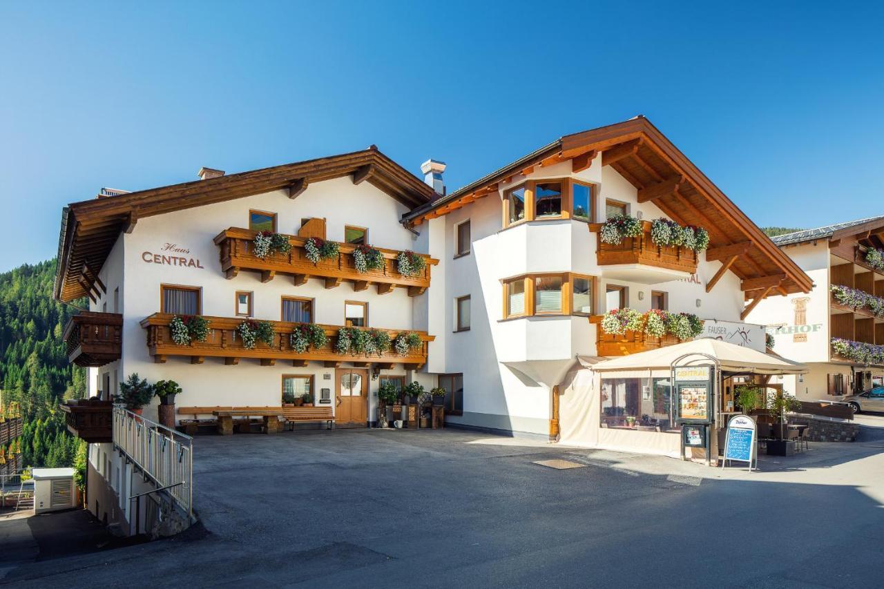 Haus Central Serfaus Buitenkant foto